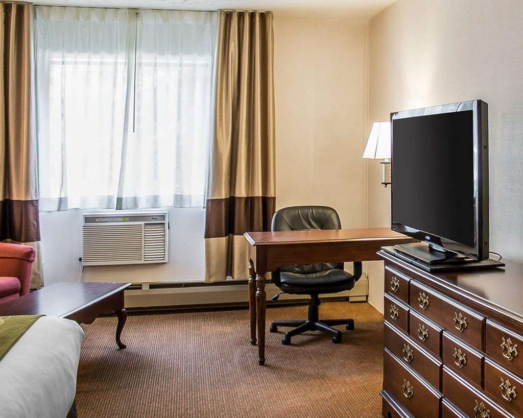 Quality Inn Petoskey-Harbor Springs Bilik gambar